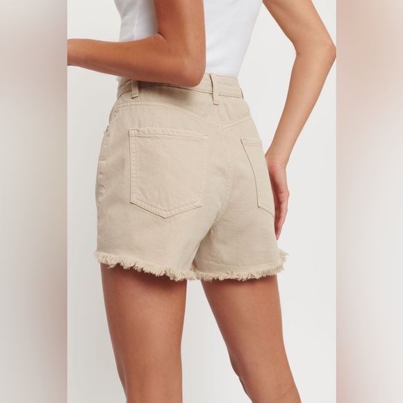 Dynamite Ella distressed denim mom shorts size 32 *new with tag* - Picture 2 of 3